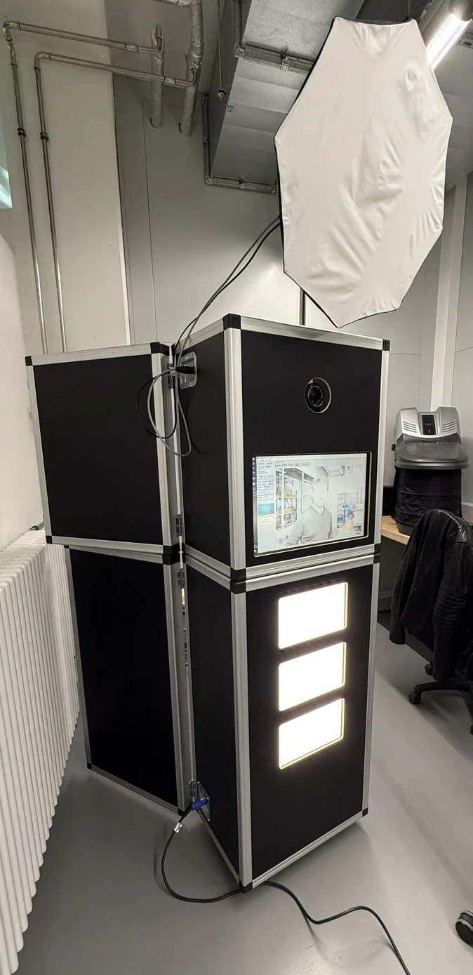 Fotobox, Bildschirm und Licht aus einer FF-Pictures-Workshop-Anleitung